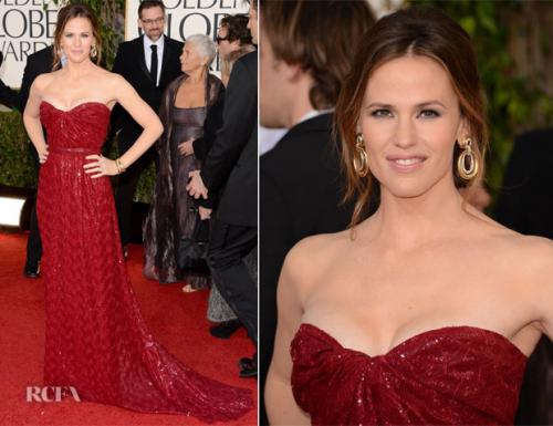 jennifer-garner-in-vivienne-westwood-couture-2013-golden-globe-awards.jpg